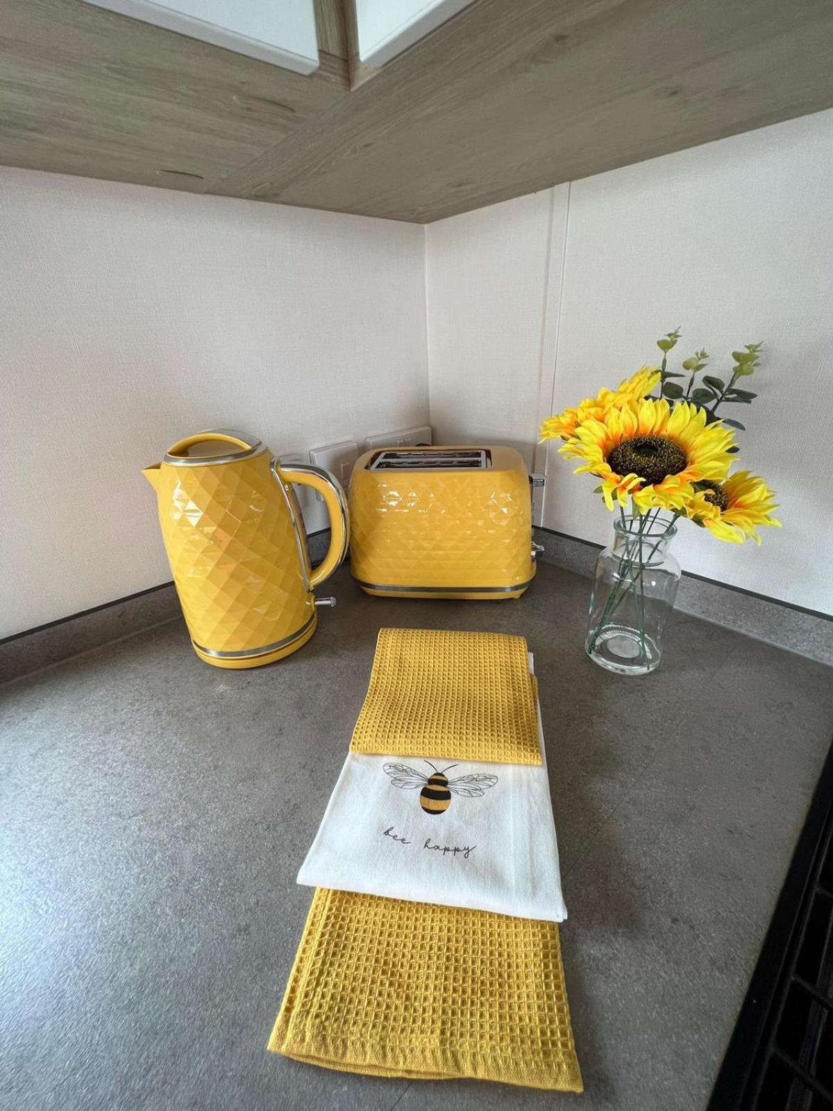 Luxurious Three Bedroom Caravan Jaywick Sands Exterior foto