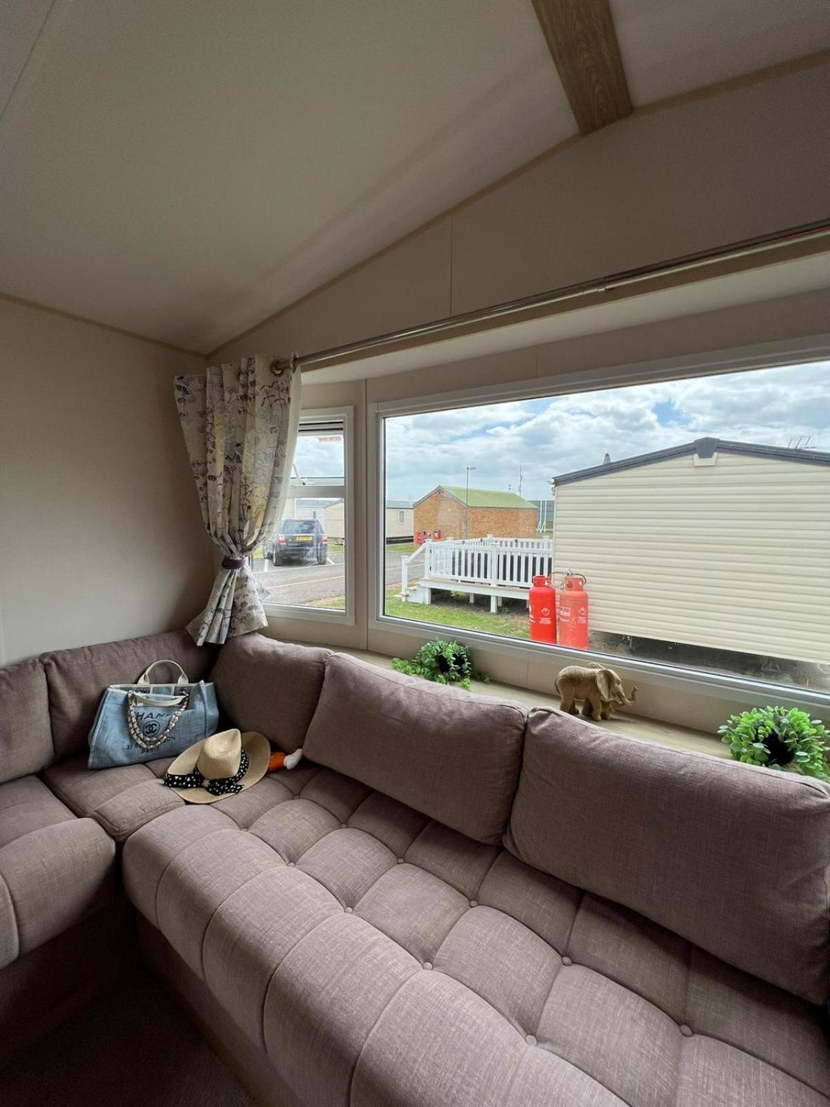 Luxurious Three Bedroom Caravan Jaywick Sands Exterior foto